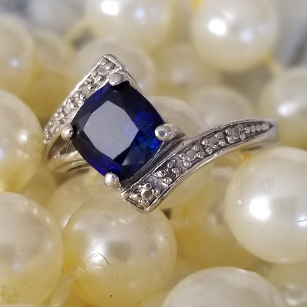 Sapphire Blue Crystal & Marcasite Ring Size 7